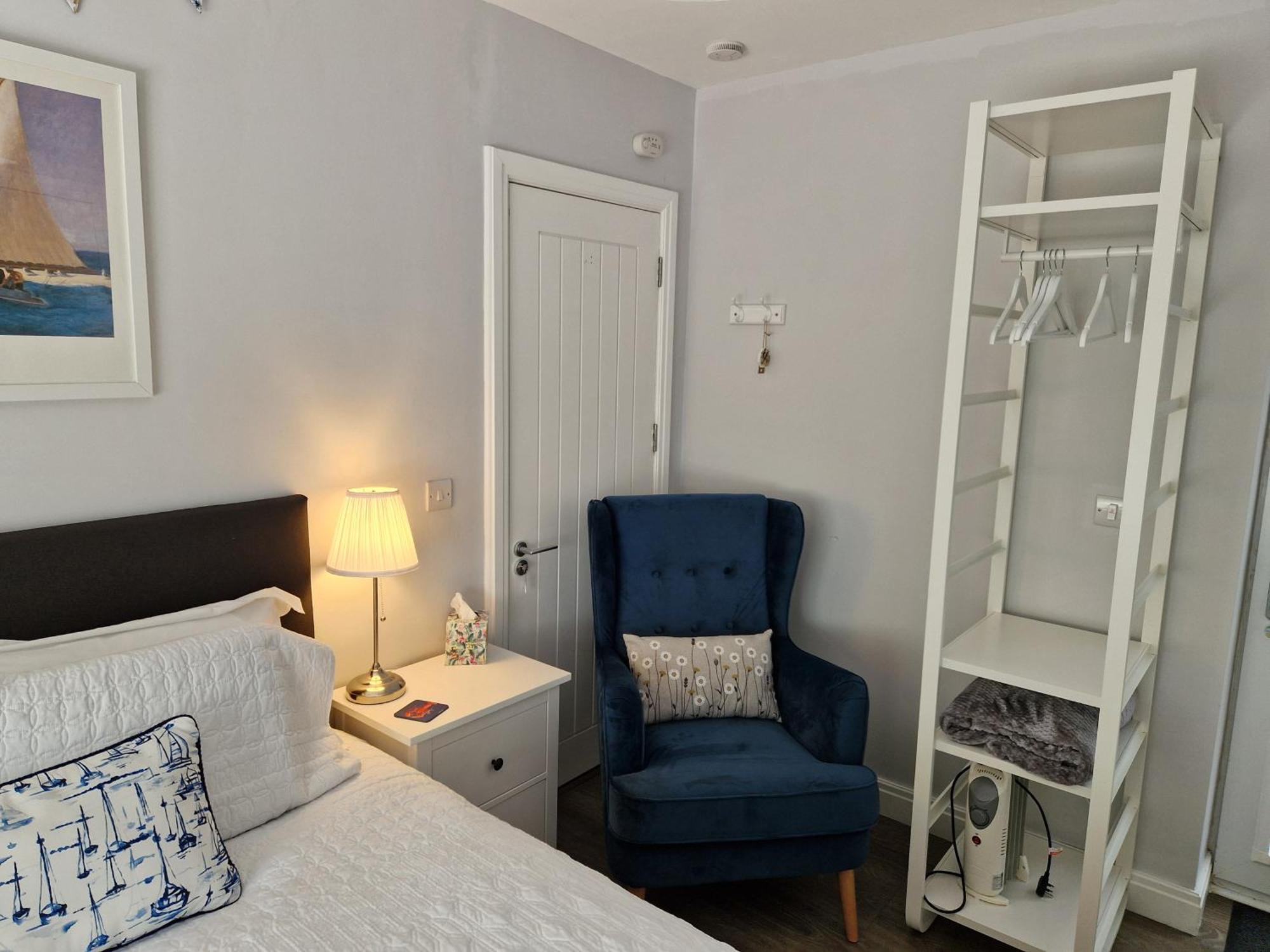 Room On Heath Park カーディフ エクステリア 写真